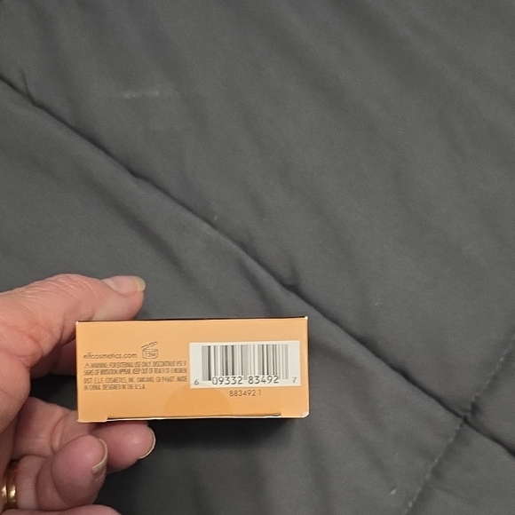 E.L.F. Matte Setting Powder - Tan - Picture 2 of 5